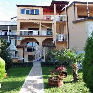 https://apartment-zdravko-stinjan.pula-hotels.org