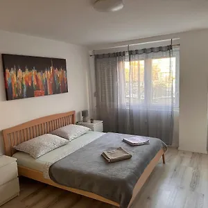 Ella Mare , Zadar Croacia