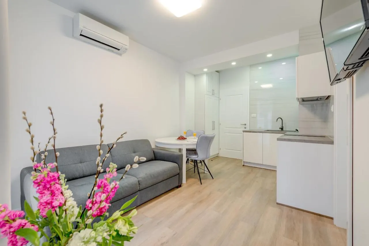 Capital Apartments And Rooms Split 4*,